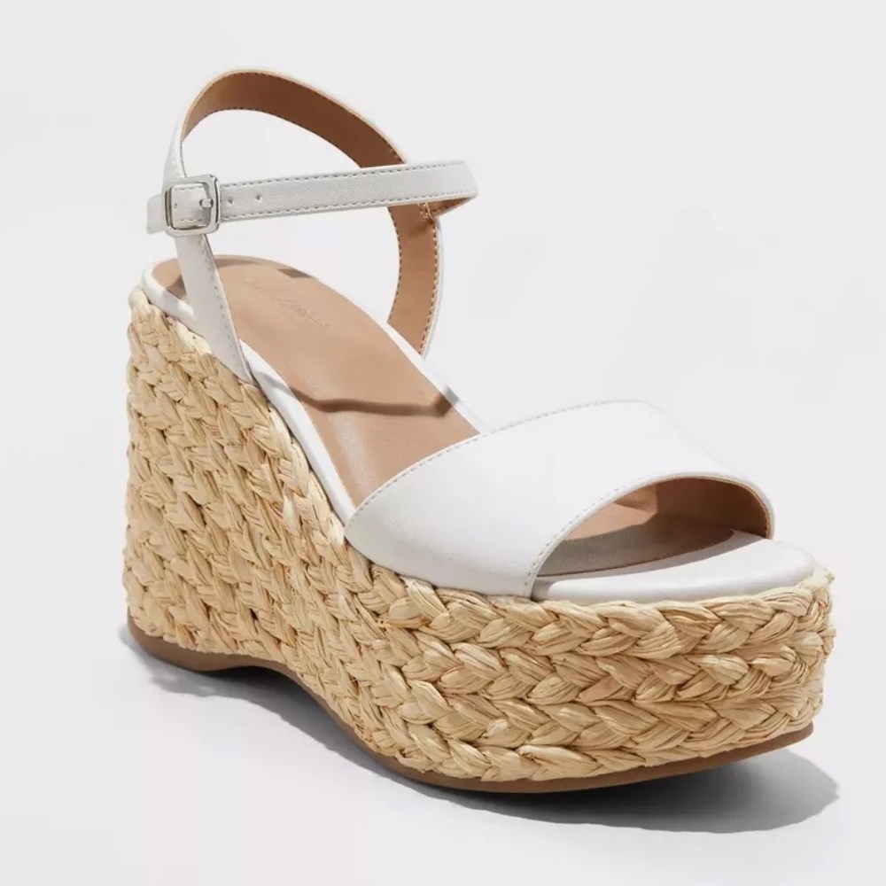 NWT Universal Thread Woman’s Alisha Platform Wedge Heels with Memory Foam Insole